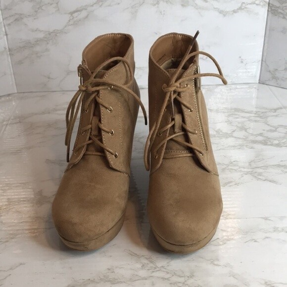 Justfab beige platform wedge ankle boots size 9 - Picture 4 of 12